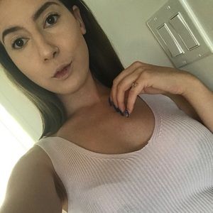 Meet your Posher, Angelica